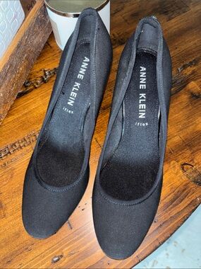 Anne Klein Black Rounded Toe iFlex Ballet Flats